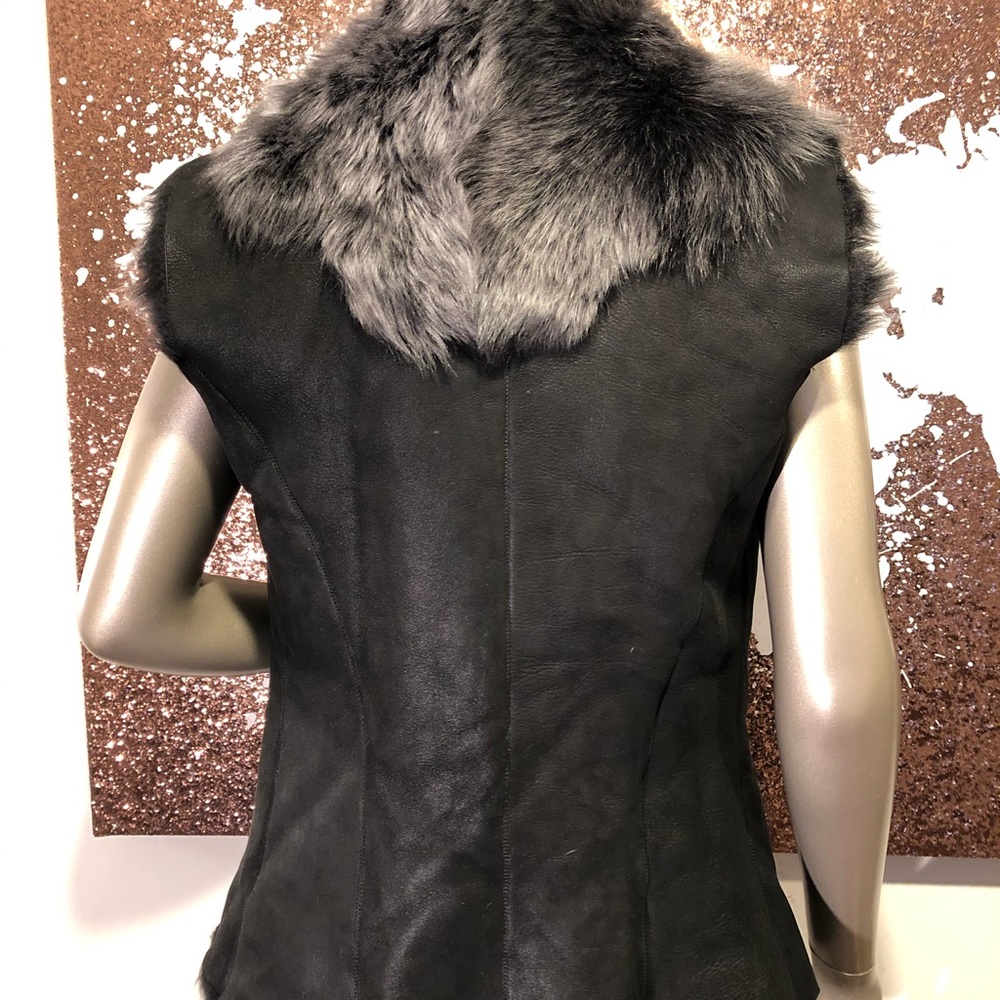 TOSCANA SHEARLING VEST *NEW* Like UGG SIZE S/M - Picture 5 of 12